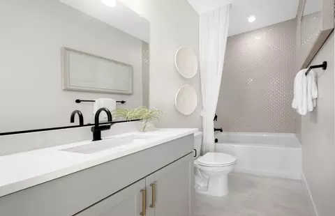 Bath - 1319 Laurel Way, Milpitas, CA 95035 photo 2 of 3