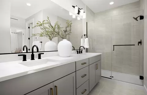 Bath - 1319 Laurel Way, Milpitas, CA 95035 photo 3 of 3