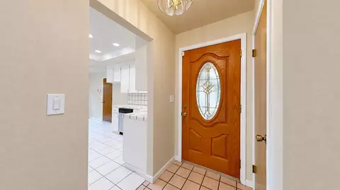 Entry Way - 2525 Hampton Way, Turlock, CA 95382 photo 3 of 6