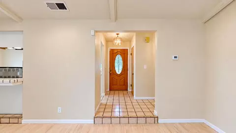 Entry Way - 2525 Hampton Way, Turlock, CA 95382 photo 4 of 6