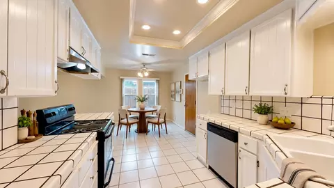 Kitchen - 2525 Hampton Way, Turlock, CA 95382 photo 5 of 9