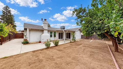 Exterior - 2525 Hampton Way, Turlock, CA 95382 photo 6 of 8
