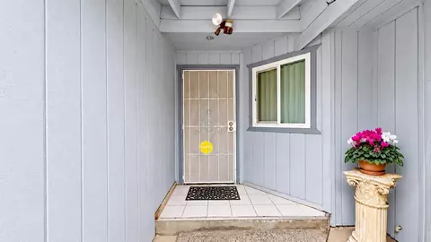 Entry Way - 2525 Hampton Way, Turlock, CA 95382 photo 1 of 6