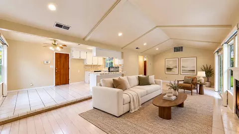 Living - 2525 Hampton Way, Turlock, CA 95382 photo 3 of 8