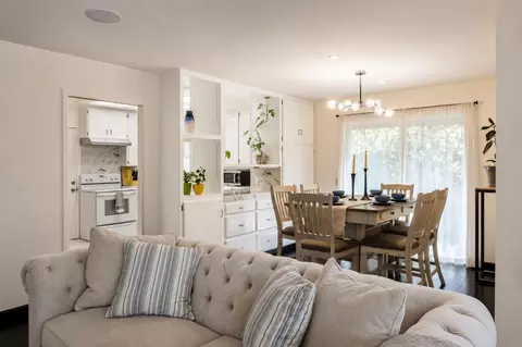 Dining - 191 Carpenter St, Carmel, CA 93921 photo 1 of 2