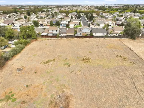 231 Warren Ave, Lathrop, CA 95330 photo 3