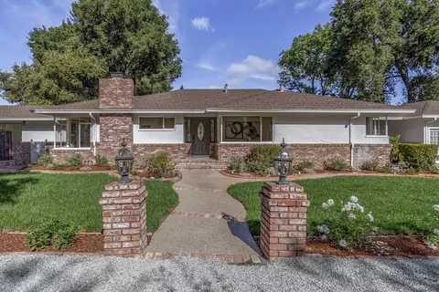 1385 Fremont Ave, Los Altos, CA 94024