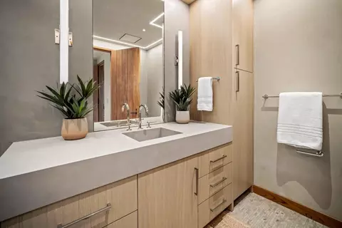 Bath - 26308 Isabella Ave, Carmel, CA 93923 photo 5 of 7
