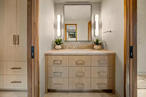 Bath - 26308 Isabella Ave, Carmel, CA 93923 photo 1 of 7