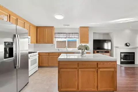Kitchen - 985 Vista De Soledad, Soledad, CA 93960 photo 1 of 4