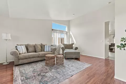 Living - 985 Vista De Soledad, Soledad, CA 93960 photo 1 of 6