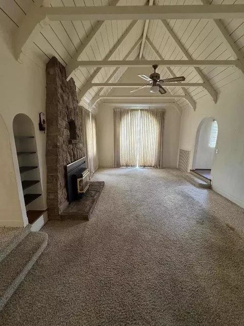 Living - Pajaro St, Salinas, CA 93901 photo 2 of 4