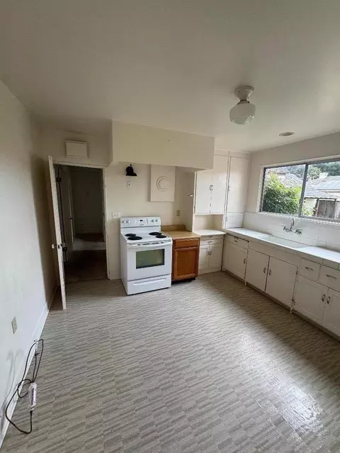 Kitchen - Pajaro St, Salinas, CA 93901 photo 2 of 3