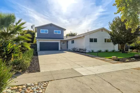898 Hummingbird Dr, San Jose, CA 95125