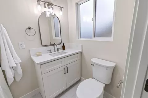 Bath - Partridge St, Salinas, CA 93905 photo 2 of 5