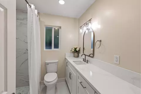 Bath - Partridge St, Salinas, CA 93905 photo 4 of 5
