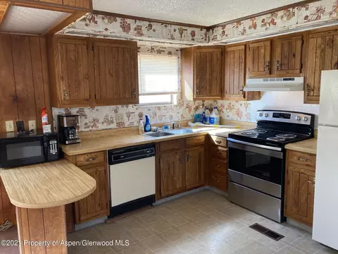 228 E Carson Circle Parachute Co 81635 Cir, Parachute, CO 81635 photo 4