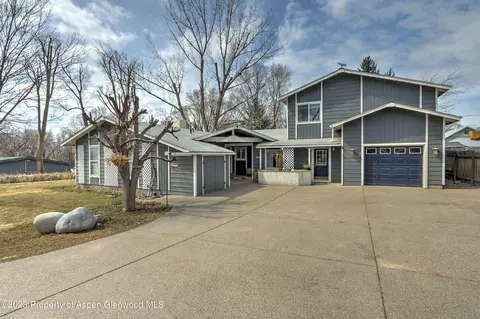 211 16th Street Silt Co 81652 St, Silt, CO 81652