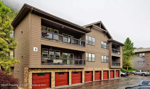 2701 S Midland Avenue 414 Glenwood Springs Co 81601 Ave #414, Glenwood Springs, CO 81601