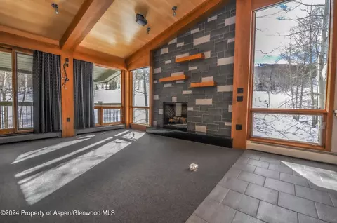 855 Carriage Way Slope 406 Snowmass Village Co 81615 Way #SLOPE 406, Snowmass Village, CO 81615