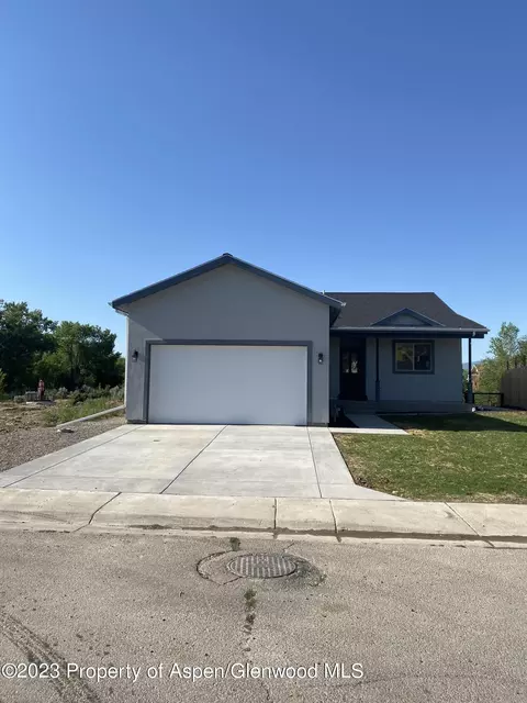 301 W Orchard Avenue Silt Co 81652 Ave, Silt, CO 81652
