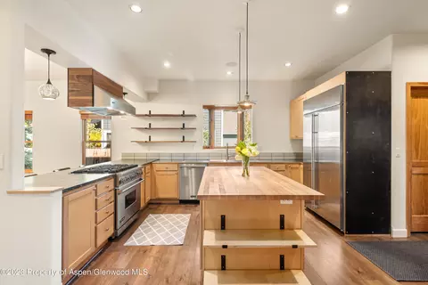 Kitchen - 373 Branding Way Basalt Co 81621 Way, Basalt, CO 81621 photo 2 of 5