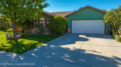 373 W Richards Avenue Silt Co 81652 Ave, Silt, CO 81652
