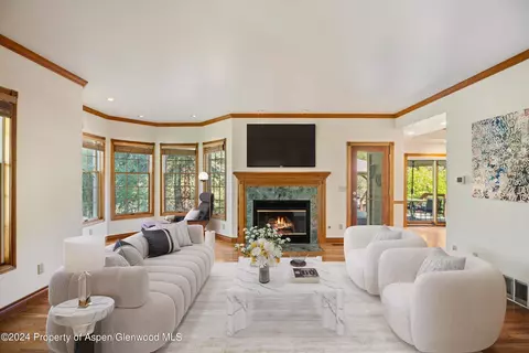 Living - 350 Riverside Drive Basalt Co 81621 Dr, Basalt, CO 81621 photo 4 of 5