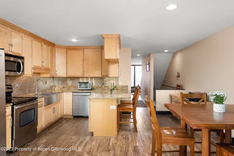 Kitchen - 805 Pinon Drive 9 Basalt Co 81621 Dr #9, Basalt, CO 81621 photo 3 of 3