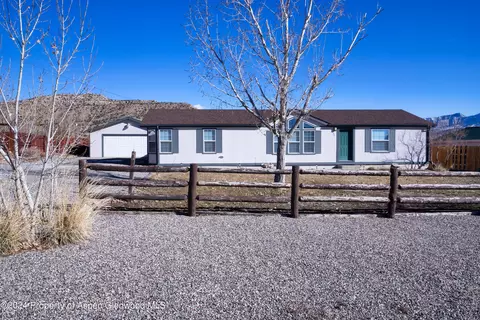 852 Glenwood Avenue De Beque Co 81630 Ave, De Beque, CO 81630