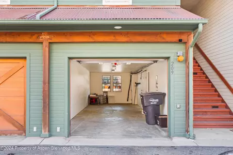 Exterior - 209 Lakeside Court Basalt Co 81621 Ct, Basalt, CO 81621 photo 4 of 4