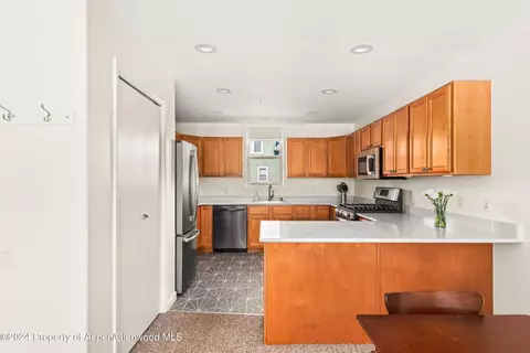 Kitchen - 209 Lakeside Court Basalt Co 81621 Ct, Basalt, CO 81621 photo 2 of 3