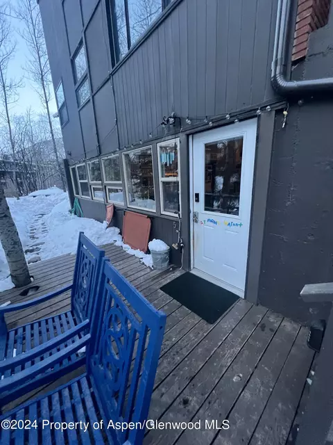 550 S Riverside Avenue Apt 5 Aspen Co 81611 Ave # 5, Aspen, CO 81611