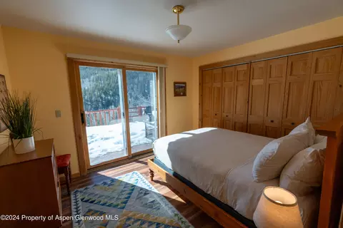 Bedroom - 491 Mclaughlin Lane Basalt Co 81621 Ln, Basalt, CO 81621 photo 10 of 12