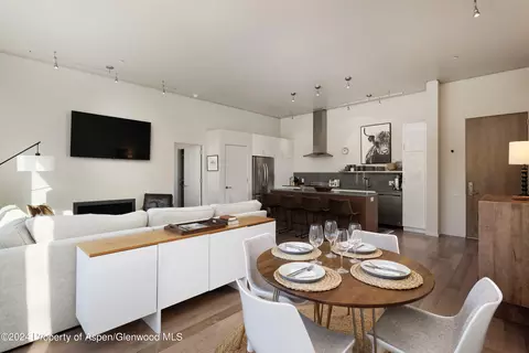 Dining - 202 Evans Road 204 Basalt Co 81621 Rd #204, Basalt, CO 81621 photo 1 of 2