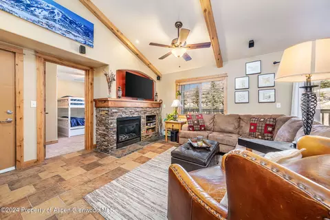 3315 Columbine Drive 1306 Steamboat Co 80487 Dr #1306, Steamboat Springs, CO 80487