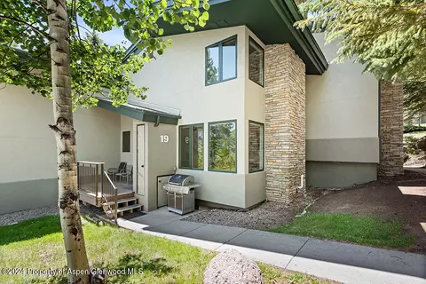 135 Carriage Way Apt 19 Snowmass Village Co 81615 Way # 19, Snowmass Village, CO 81615