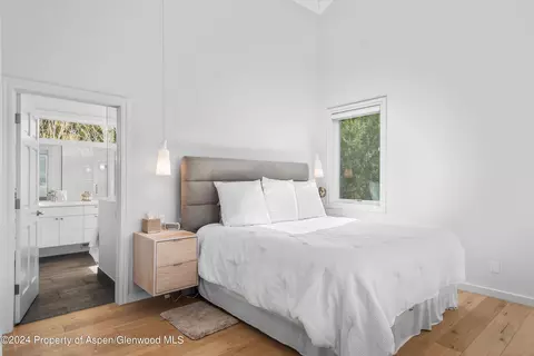 Bedroom - 781 Hillcrest Drive Basalt Co 81621 Dr, Basalt, CO 81621 photo 5 of 10
