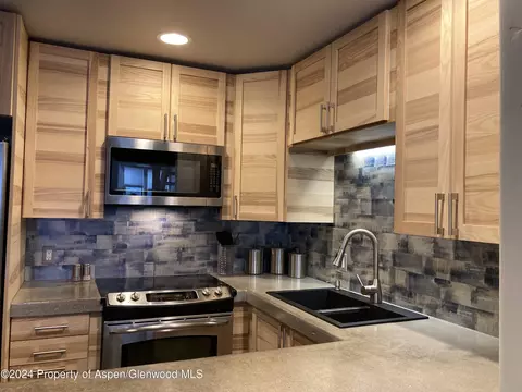 1300 Mt Sopris Drive B-7 Glenwood Springs Co 81601 Dr #B-7, Glenwood Springs, CO 81601