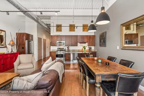 Dining - 361 Robinson Street 336 Basalt Co 81621 St #336, Basalt, CO 81621 photo 1 of 2