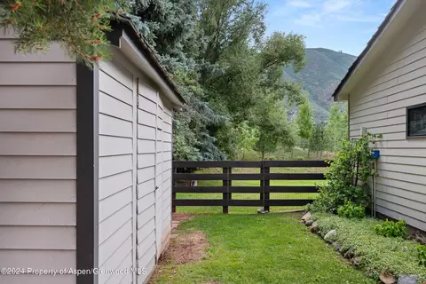 Exterior - 32 Nathan Lane Basalt Co 81621 Ln, Basalt, CO 81621 photo 10 of 12