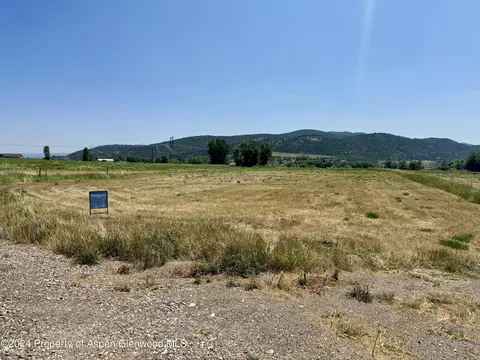 460 S Cross L Drive Meeker Co 81641 Dr, Meeker, CO 81641