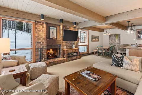 855 Carriage Way Summit 207 Snowmass Village Co 81615 Way #SUMMIT 207, Snowmass Village, CO 81615