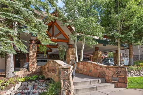 300 Carriage Way 519 Snowmass Village Co 81615 Way #519, Snowmass Village, CO 81615