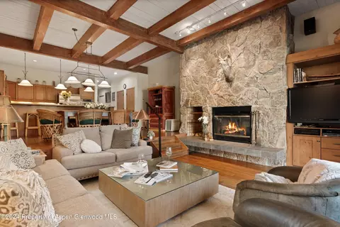 229 Faraway Road Apt 34 Snowmass Village Co 81615 Rd # 34, Snowmass Village, CO 81615