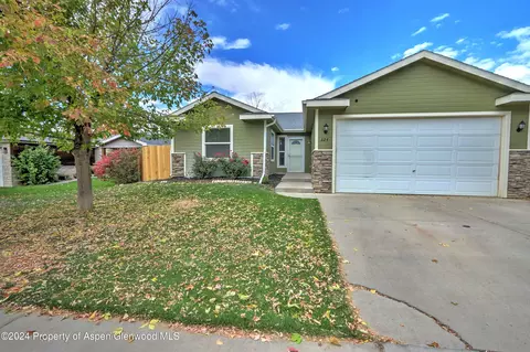 324 W Richards Avenue Silt Co 81652 Ave, Silt, CO 81652