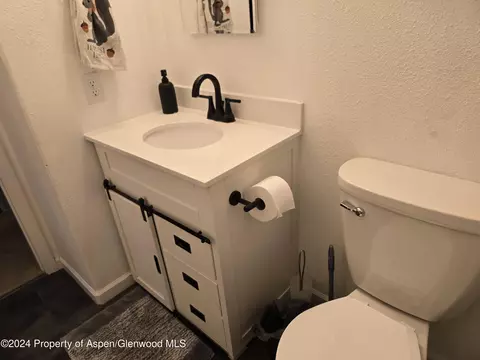 Bath - 508 E Rio Blanco Avenue Rangely Co 81648 Ave, Rangely, CO 81648 photo 2 of 2