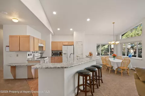 Kitchen - 20 Pine Ridge Road Basalt Co 81621 Rd, Basalt, CO 81621 photo 1 of 3