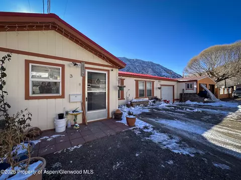 50627 6 24 Highway Apt 3 Glenwood Springs Co 81601 Hwy # 3, Glenwood Springs, CO 81601