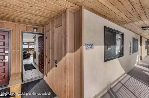 400 Wood Road B-2205 Snowmass Village Co 81615 Rd #B-2205, Snowmass Village, CO 81615